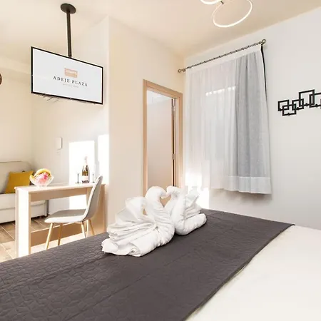 Suncanarias Adeje Plaza Hotel