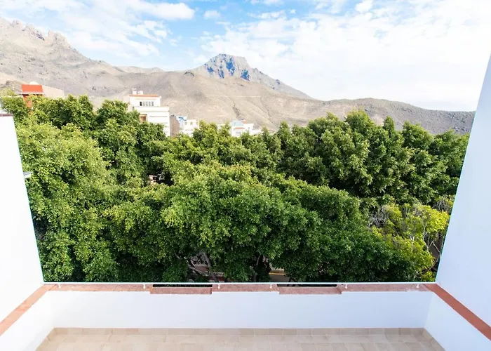 Hotel Suncanarias Adeje Plaza *