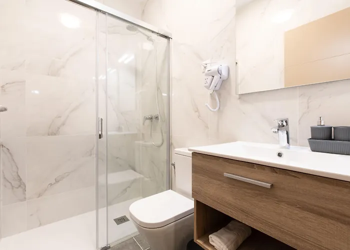 Suncanarias Adeje Plaza מלון