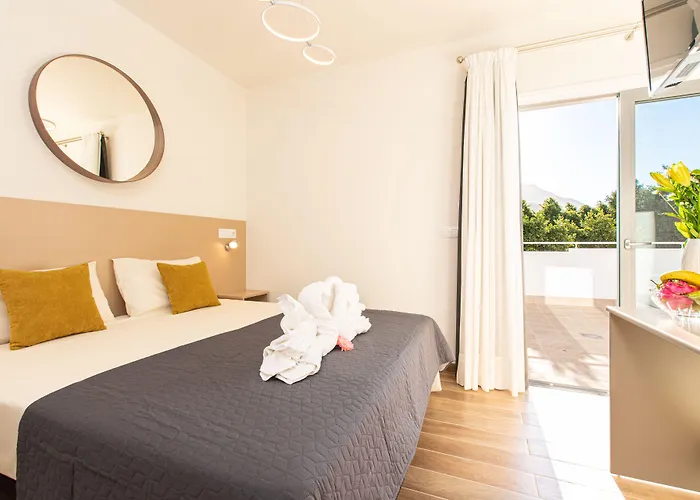 Suncanarias Adeje Plaza Hotel